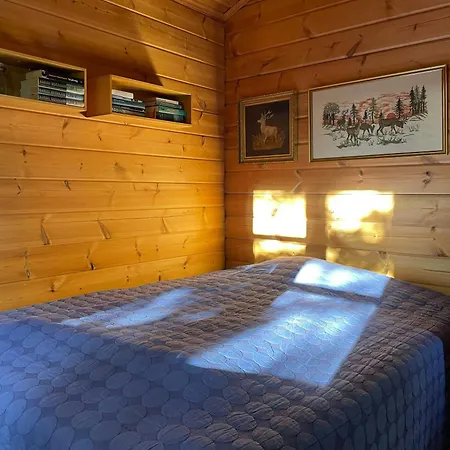 度假居 Wooden House With Nature Views Near 锡尔克堡