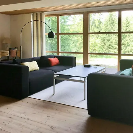 Dom wakacyjny Wooden House With Nature Views Near