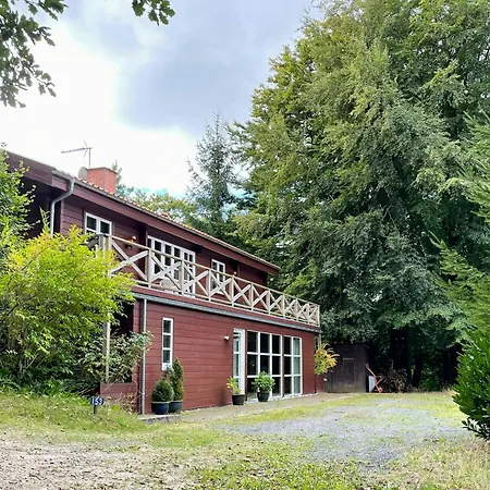 Wooden House With Nature Views Near Dom wakacyjny *